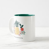 Mele Kalikimaka | Hawaiiaanse anananasappel voor k Tweekleurige Koffiemok (Voorkant links)