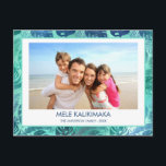 MELE KALIKIMAKA HAWAIIAN TROPICAL BEACH FOTO FEESTDAGENKAART<br><div class="desc">Blauw en Groen Turquoise gloeiende Faux Folie MELE KALIKIMAKA - Vrolijke Kerst Hawaiian Tropical Palm Leaf Family Photo Christmas Holiday Kaart. Het afbeelding en de familienaam kunnen worden vervangen op dit eenvoudige strand of kustvakantie Kerstmis Familie Fotokaart.</div>