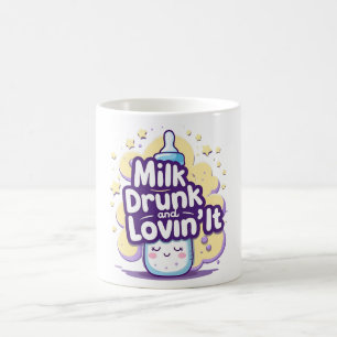 Melk Dronken en Ervan Genietend Grappige Baby Mok