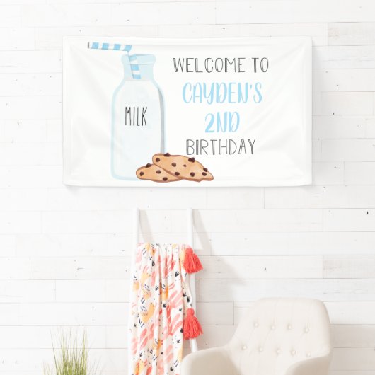 Melk en koekjes Birthday Blue Welcome Sign Spandoek (Insitu)