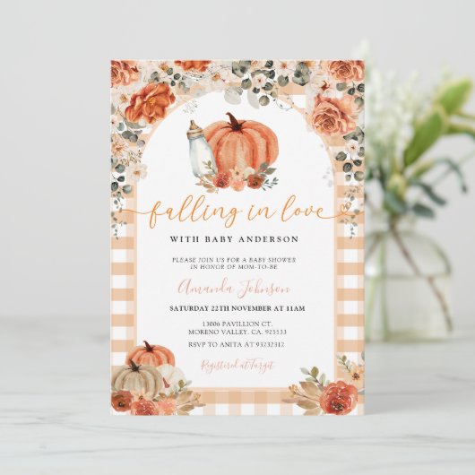 Melkfles pompoen verliefd op babyshower kaart (Staand voorkant)