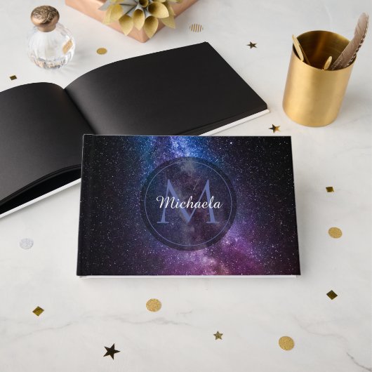 Melkweg heldere kleuren personaliseerbaar monogram gastenboek (Voorkant open)