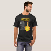 Meme Caution Fowl Mood Angry Chicken Pet Humor T-shirt (Voorkant volledig)
