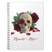 Memento Mori. Schedel met rode rozen Notitieboek (Voorkant)