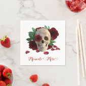 Memento Mori. Schedel met rode rozen Servet (Insitu)
