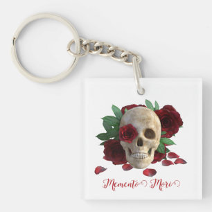 Memento Mori. Schedel met rode rozen Sleutelhanger