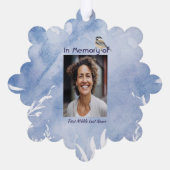 Memorial Chickadee Bird Winter Snow Tree Ornament Kaart (Achterkant)