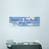 Memorial Forever in Our Hearts beroemd gemaakt doo Spandoek (Beurs)