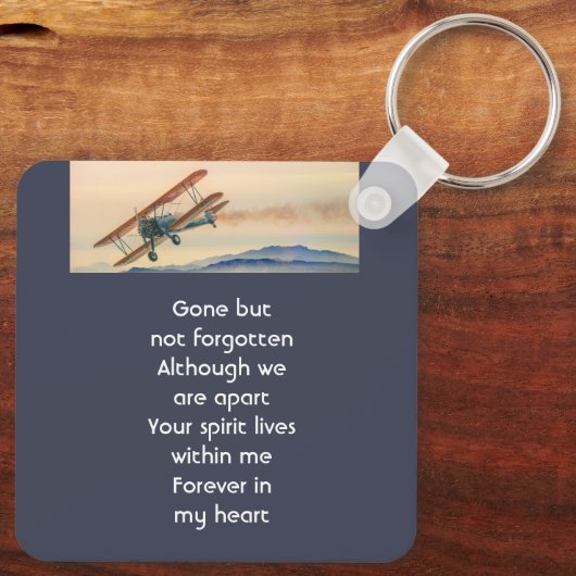 Memorial Keepsake  Clouds Biplane Sky Sleutelhanger (Achterkant)