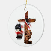 Memorial Kneeling en Salutering Soldaat Cross Keramisch Ornament (Links)