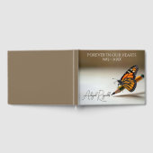 Memorial Monarch Butterfly On a Pencil Gastenboek (Volledig)