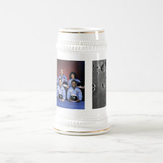 Memorial over motorkernen - raters voor astronaute bierpul