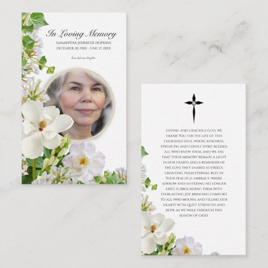 Memorial Prayer Card With White Flowers Visitekaartje (Voorkant / Achterkant)