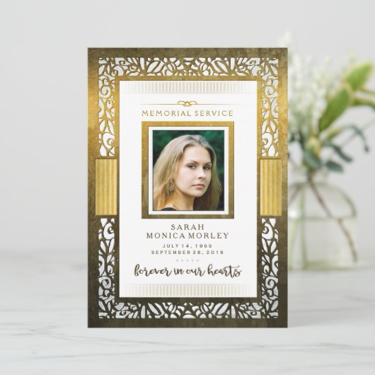 Memorial Service Elegant Golden Border Invitation Kaart (Staand voorkant)