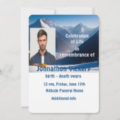 Memorial Service Invite Beauful Mountain Peaks Kaart (Achterkant)