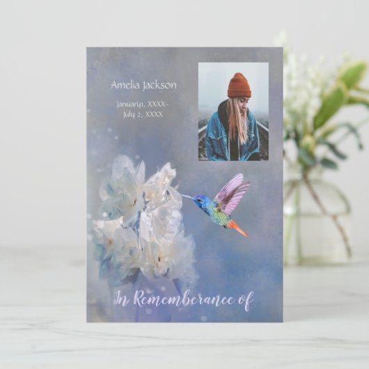 Memorial Service Invite Hummingbird White Flowers Kaart (Staand voorkant)
