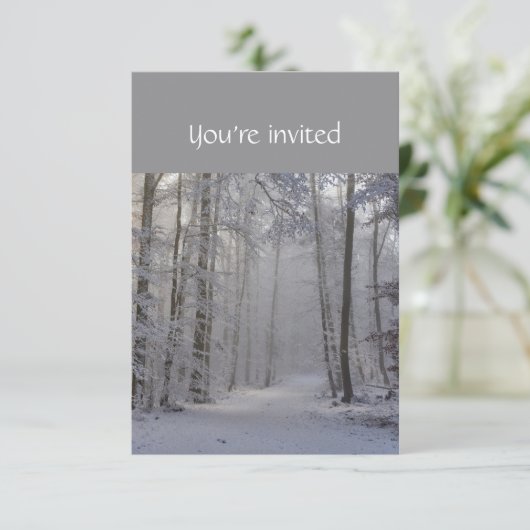 Memorial Service Invite Winter Snow Forest Trees Kaart (Staand voorkant)