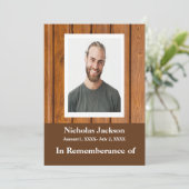 Memorial Service Invite Wood Masculine Kaart (Staand voorkant)