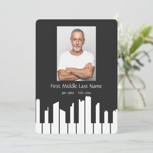 Memorial Service nodigt Music Piano Keys City uit Kaart (Staand voorkant)