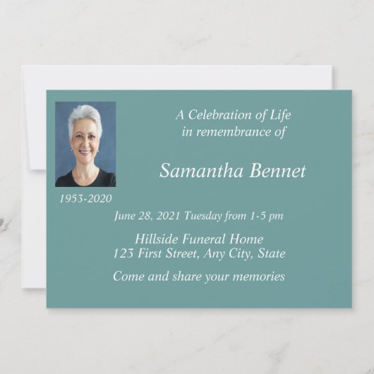 Memorial Service nodigt Wild White Rose Custom uit Kaart (Achterkant)