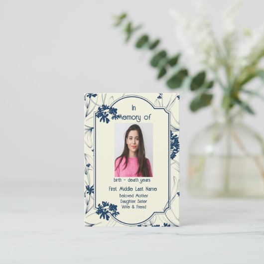 Memorial Service Noite Classic Modern Foliage Visitekaartje (Staand voorkant)