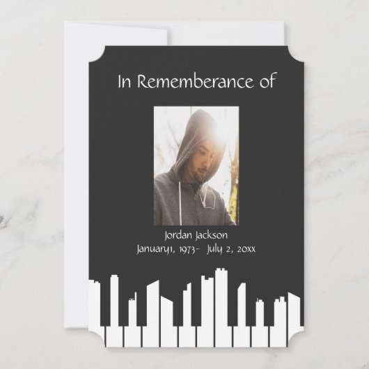 Memorial Service Piano Musician Cityscape Kaart (Voorkant)