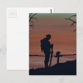 Memorial, Veteranendag, silhouet soldaat bij graf Briefkaart (Voorkant / Achterkant)