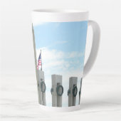 Memorial Washington Monument en WWII in DC Latte Mok (Rechterhoek)