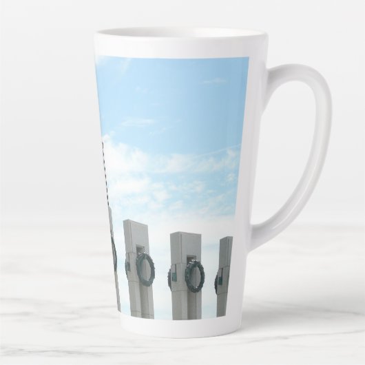 Memorial Washington Monument en WWII in DC Latte Mok (Rechts)