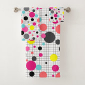 Memphis polka dots bad handdoek (Insitu)