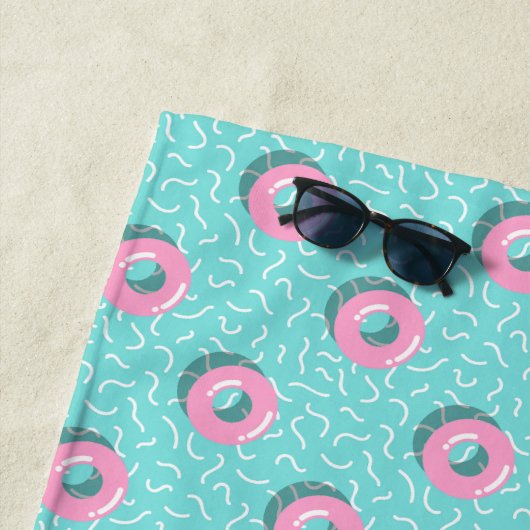 Memphis Polka Hoops Strandlaken (In situ)