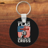 Men Stand For Flag Kneel The Cross Christian Patri Sleutelhanger (Voorkant)