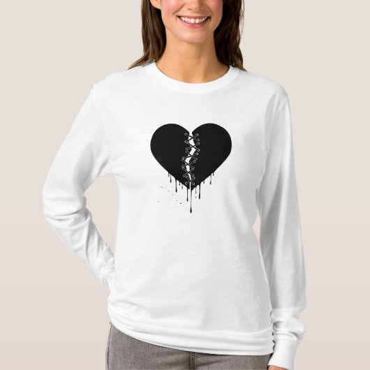 Mended Midnight: Stitched Obsidian Heart T-shirt (Voorkant)