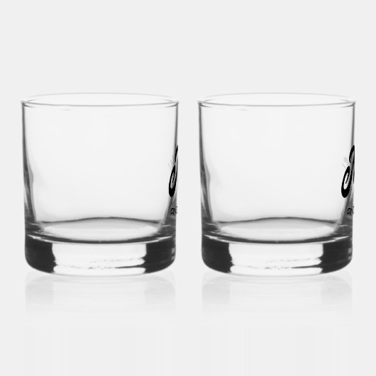 Meneer en mevrouw gestileerde naam bruid en bruide whisky glas (Rechts)