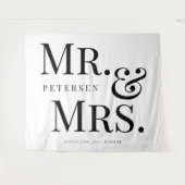 Meneer en mevrouw gewaagde typografie witte bruilo wandkleed (Voorkant (horizontaal))