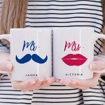 Meneer en mevrouw Matching Lovers Lips & Mustache Loversmokken<br><div class="desc">Vier de liefde met deze schattige bijpassende mok set, ideaal voor koppels! De 'Mr'-mok heeft een gedurfde blauwe snor, terwijl de 'Mrs'-mok levendige rode lippen benadrukt, beide in elegante lettertypen. Personaliseer elke mok met namen om deze uniek voor u te maken. Deze charmante set is ideaal voor verjaardagen, bruiloften of...</div>