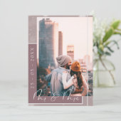 Meneer en mevrouw Plum Paars Wit Script Foto Save The Date (Staand voorkant)