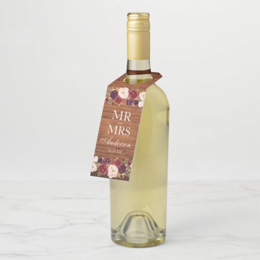 Meneer en mevrouw rustieke houten bordeauxrode blo flessenhanger (Schuin)