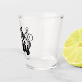 Meneer en mevrouw typografie met harten bruiloft shot glas (Rechts)