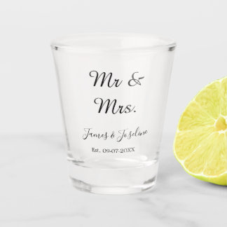 Meneer en mevrouw voegen de naam toe. Datum jaar b Shot Glas