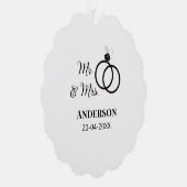 Meneer en mevrouw voegen familienaam datum jaar hu ornament kaart (Rechts)