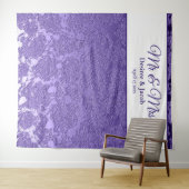 Meneer & Mevrouw Elegant Paarse Witte Achtergrond Wandkleed (In Situ (horizontaal))