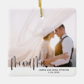 Meneer & Mevrouw Script Hart Moderne Trouwfoto Gel Keramisch Ornament (Voorkant)