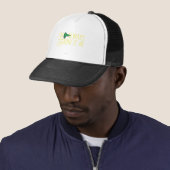 Meneer Nosey die rondneust | gele letters Trucker Pet (In situ)