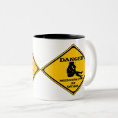 Menopauzale Mok Gift. (Voorkant rechts)