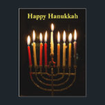 Menorah en Candles Hanukkah Lichten Briefkaart<br><div class="desc">Vrolijke Hanukkah voor iedereen. Verspreid de vreugde van de vakantielichten met dit briefkaart. De verlichte menorah gloeit met de kaarsen die 8 nachten branden. We lichten elke nacht een kaars aan en vieren het wonder van de acht nachten van Hanukkah. Dit jaar, maak het gemakkelijk op jezelf om uw groeten...</div>