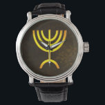 Menorah Flame Horloge<br><div class="desc">Een digitale weergave van de joodse zeven-vertakte menorah (Hebreeuws: מְ נ רָ ה ). De zeven-vertakte menorah, die wordt gebruikt in het draagbaar toevluchtsoord dat door Mozes in de wildernis en later in de tempel in Jeruzalem is opgezet, is sinds de oudheid een symbool van het jodendom en is het...</div>