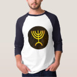 Menorah Flame T-shirt<br><div class="desc">Een digitale weergave van de joodse zeven-vertakte menorah (Hebreeuws: מְ נ רָ ה ‎). De zeven-vertakte menorah, die wordt gebruikt in het draagbaar toevluchtsoord dat door Mozes in de wildernis en later in de tempel in Jeruzalem is opgezet, is sinds de oudheid een symbool van het jodendom en is het...</div>