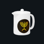 Menorah Flame Theepot<br><div class="desc">Een digitale weergave van de joodse zeven-vertakte menorah (Hebreeuws: מְ נ רָ ה ‎). De zeven-vertakte menorah, die wordt gebruikt in het draagbaar toevluchtsoord dat door Mozes in de wildernis en later in de tempel in Jeruzalem is opgezet, is sinds de oudheid een symbool van het jodendom en is het...</div>