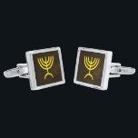 Menorah Flame Verzilverde Manchetknopen<br><div class="desc">Een bruine en gouden digitale weergave van de joodse zeven-vertakte menorah (Hebreeuws: מְ נ וֹ ה ‎). De zeven-vertakte menorah, die wordt gebruikt in het draagbaar toevluchtsoord dat door Mozes in de wildernis en later in de tempel in Jeruzalem is opgezet, is sinds de oudheid een symbool van het jodendom...</div>